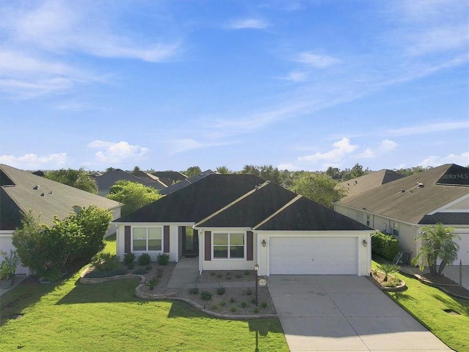 Active With Contract: $524,900 (3 beds, 2 baths, 1574 Square Feet)