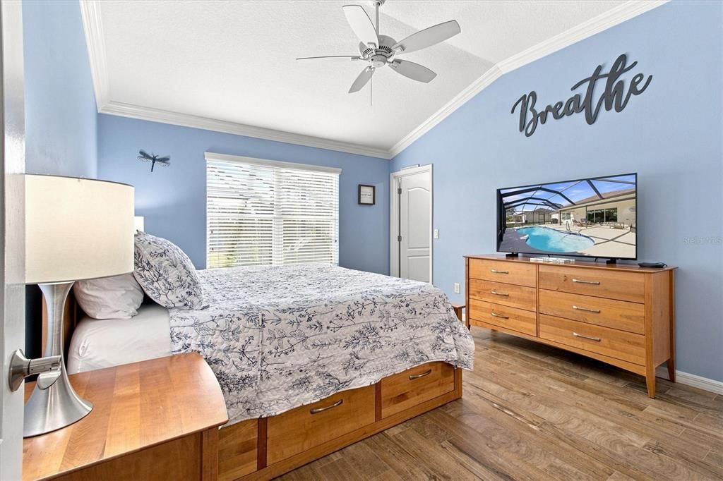 Active With Contract: $524,900 (3 beds, 2 baths, 1574 Square Feet)