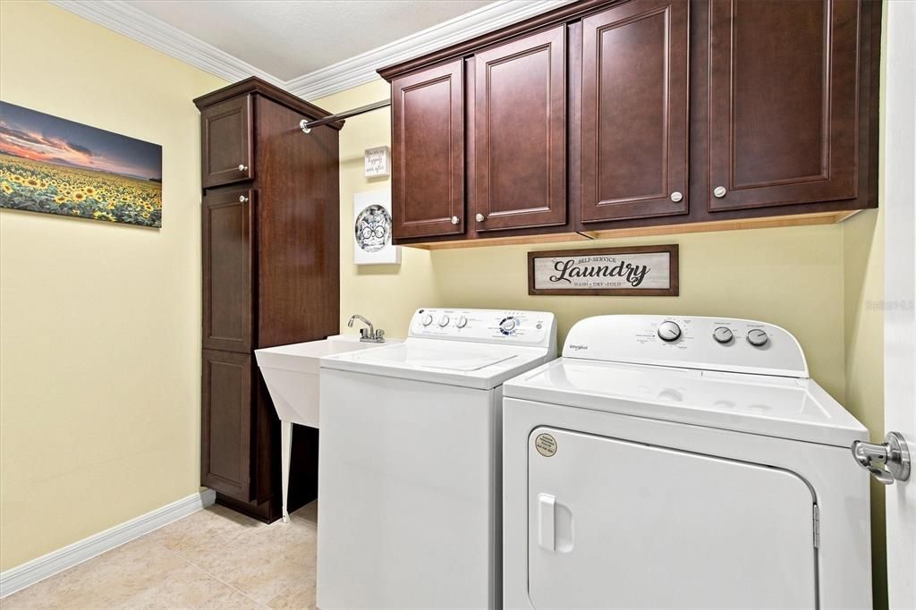 Active With Contract: $524,900 (3 beds, 2 baths, 1574 Square Feet)