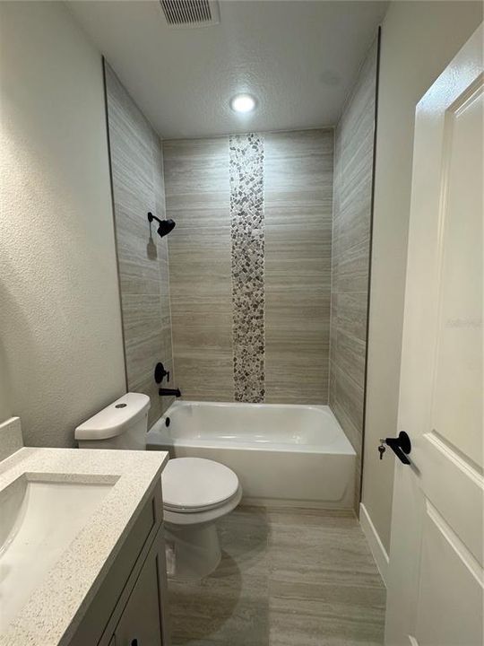For Sale: $289,900 (3 beds, 2 baths, 1200 Square Feet)