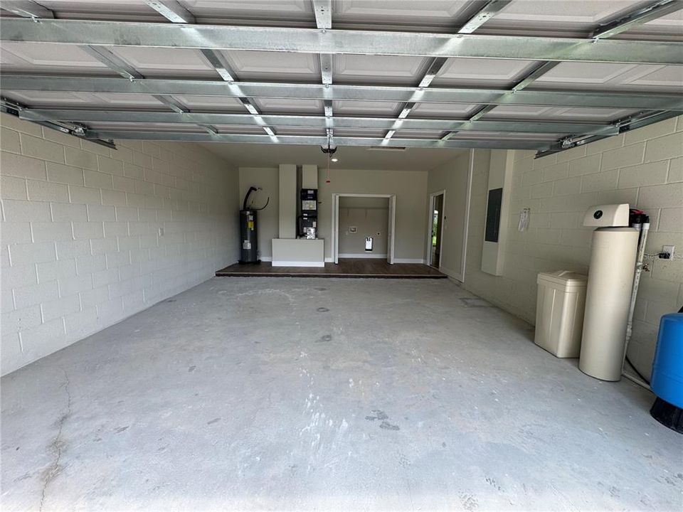 For Sale: $289,900 (3 beds, 2 baths, 1200 Square Feet)
