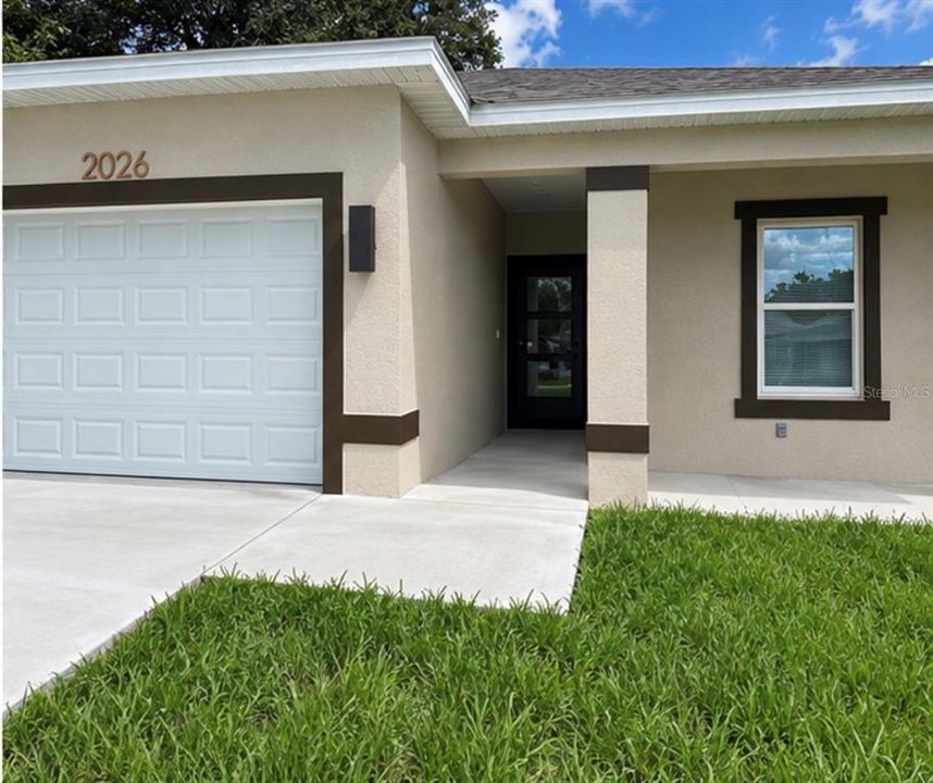 For Sale: $289,900 (3 beds, 2 baths, 1200 Square Feet)