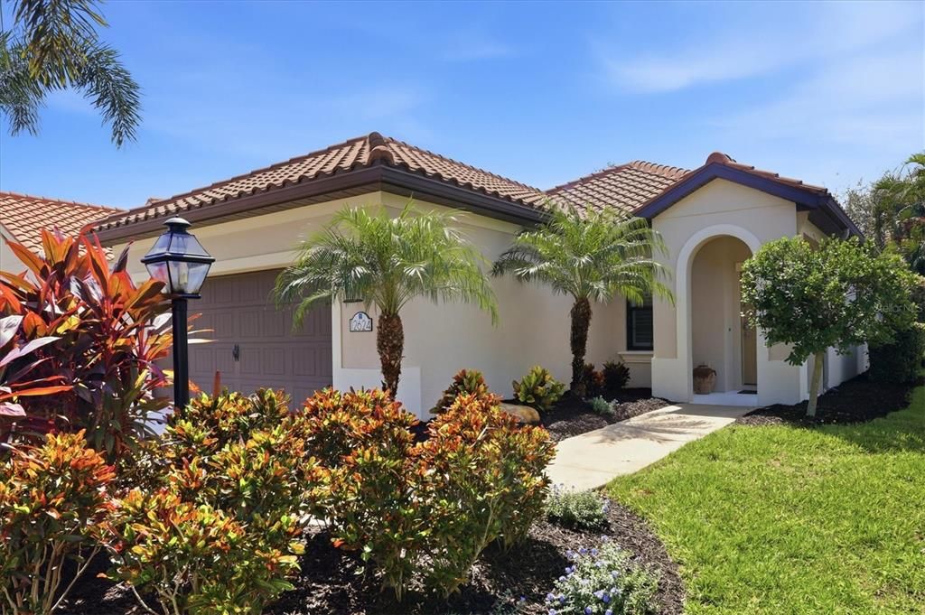 For Sale: $449,000 (3 beds, 2 baths, 1750 Square Feet)