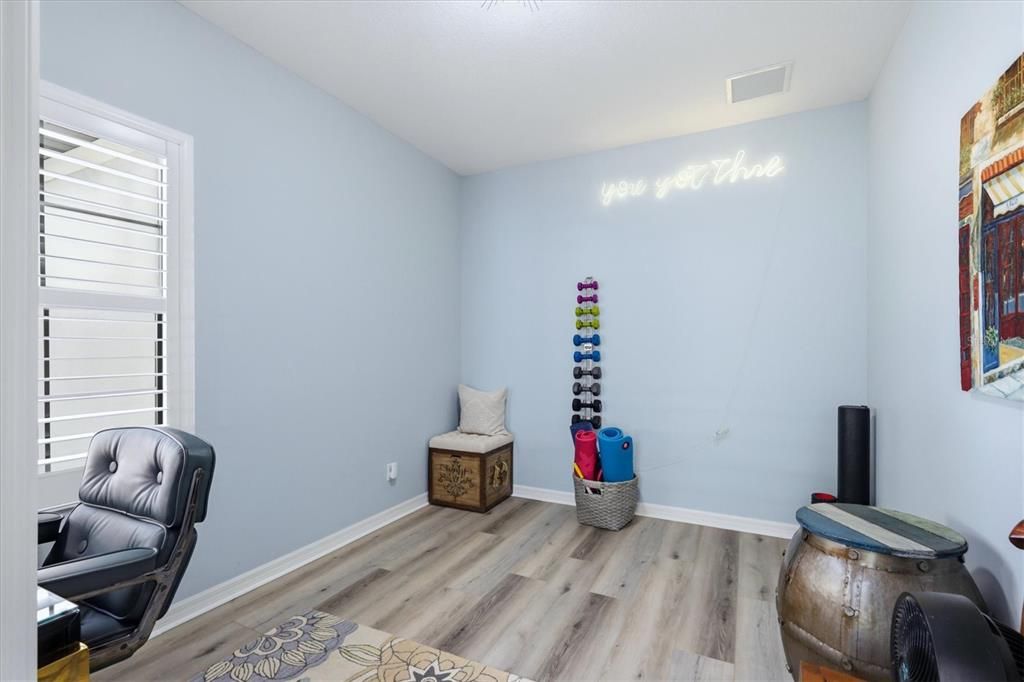 For Sale: $449,000 (3 beds, 2 baths, 1750 Square Feet)