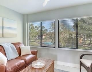 В аренду: $1,800 (2 спален, 2 ванн, 912 Квадратных фут)