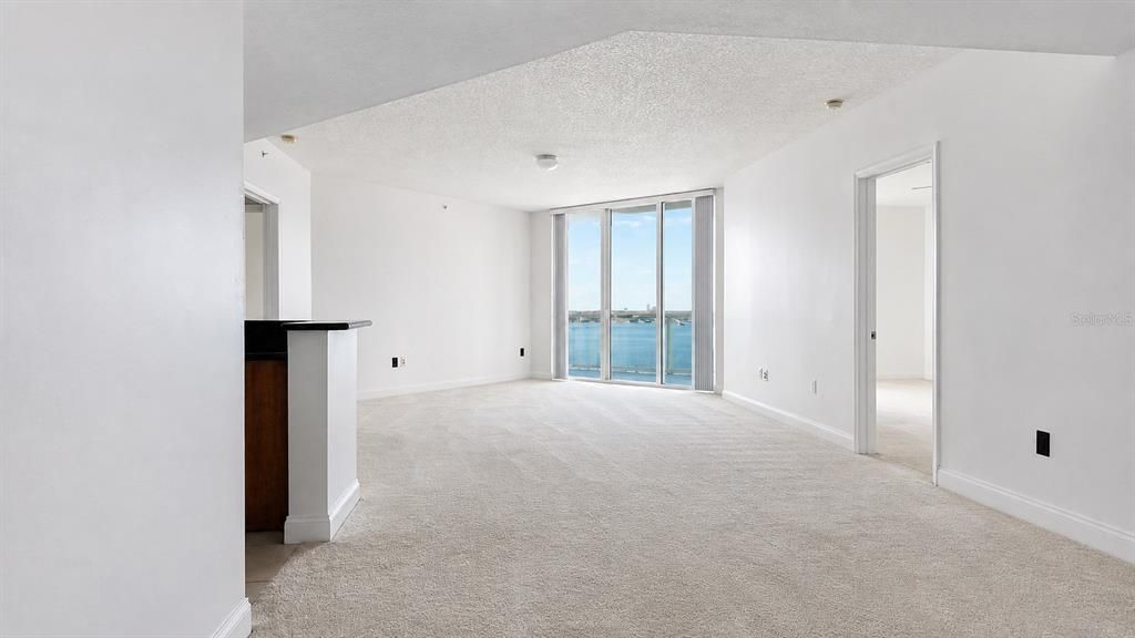 En Venta: $310,900 (2 camas, 2 baños, 1660 Pies cuadrados)