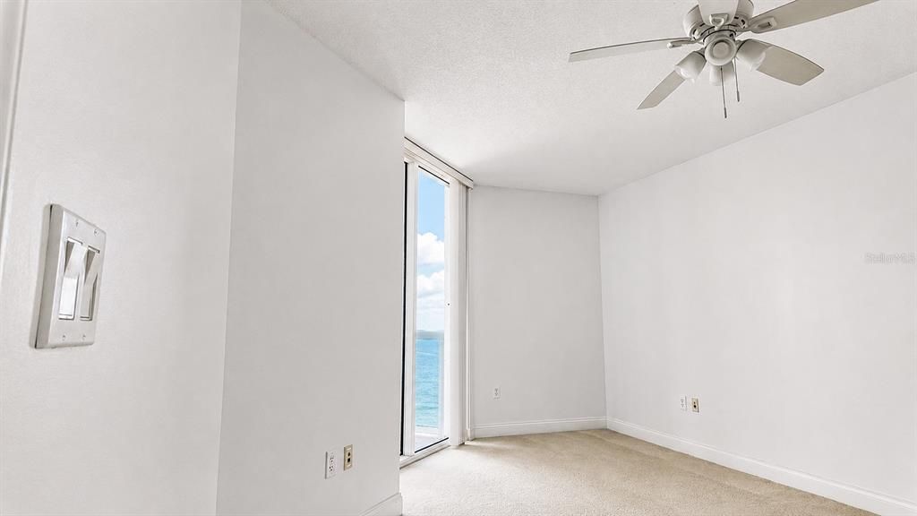 En Venta: $310,900 (2 camas, 2 baños, 1660 Pies cuadrados)