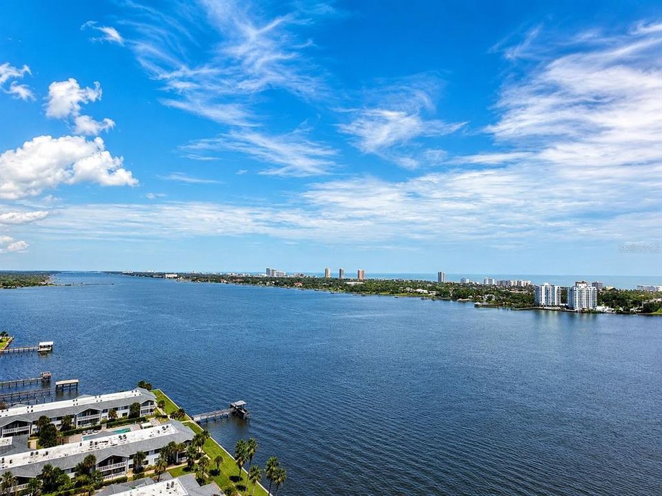 En Venta: $310,900 (2 camas, 2 baños, 1660 Pies cuadrados)