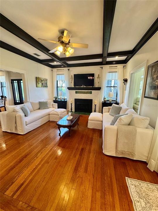 For Sale: $499,000 (3 beds, 2 baths, 2187 Square Feet)