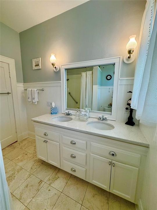 For Sale: $499,000 (3 beds, 2 baths, 2187 Square Feet)