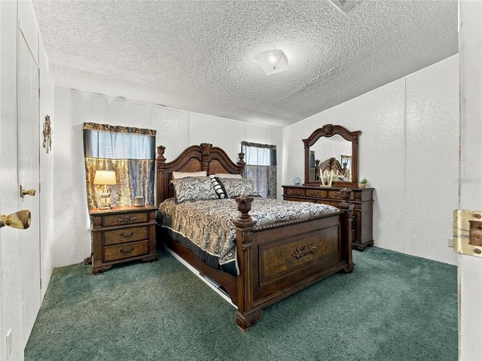 For Sale: $369,000 (4 beds, 2 baths, 2356 Square Feet)
