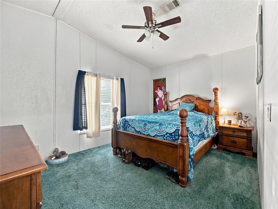 For Sale: $369,000 (4 beds, 2 baths, 2356 Square Feet)