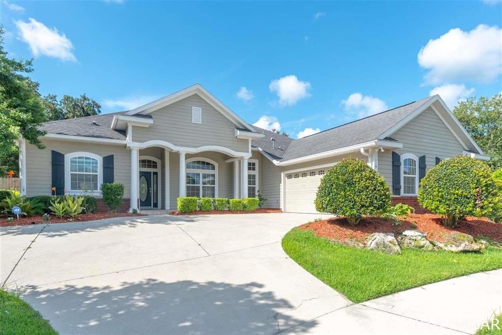 For Rent: $3,200 (3 beds, 2 baths, 2248 Square Feet)