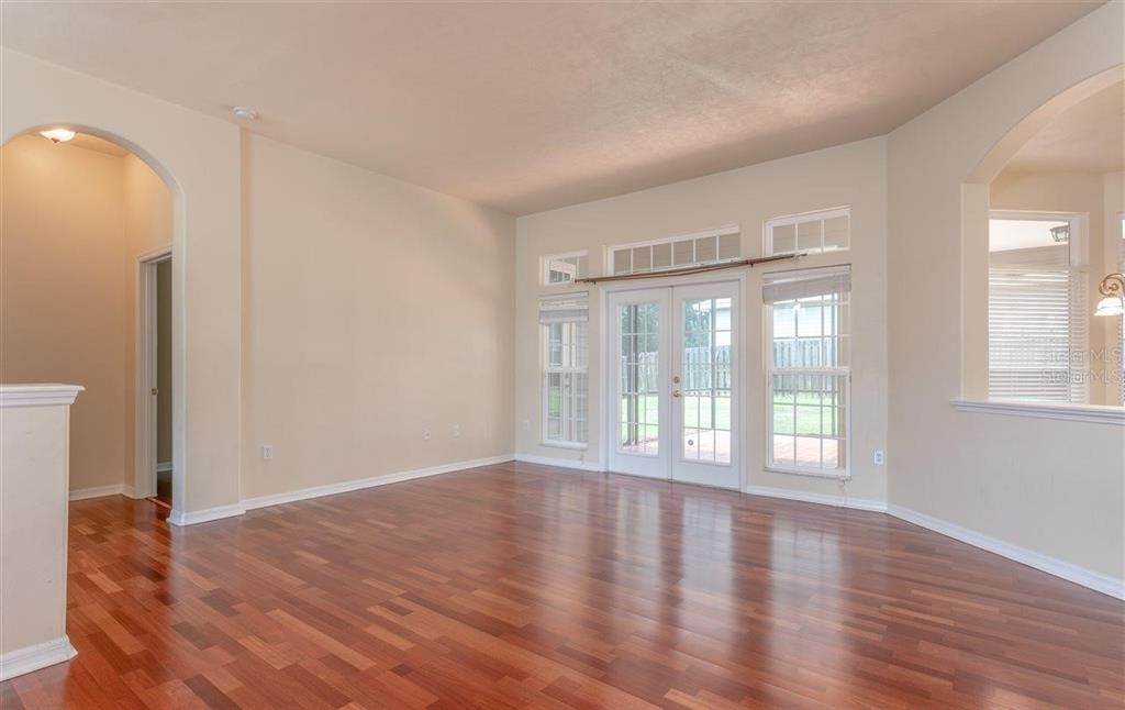 For Rent: $3,200 (3 beds, 2 baths, 2248 Square Feet)