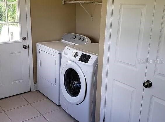 En Venta: $459,000 (4 camas, 2 baños, 2240 Pies cuadrados)