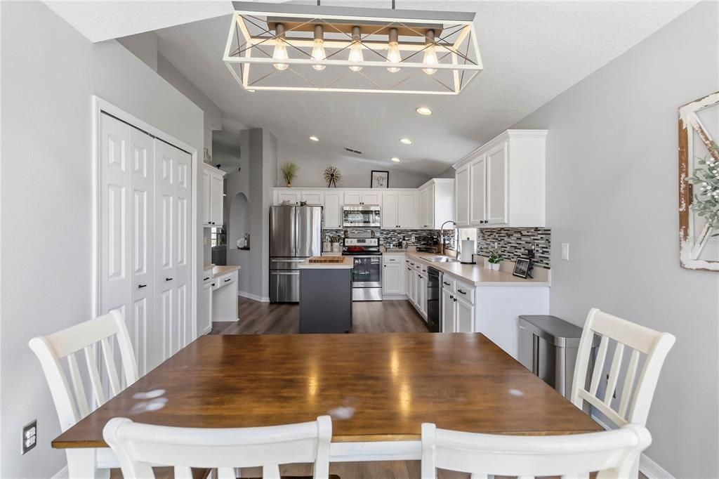 En Venta: $339,980 (3 camas, 2 baños, 1636 Pies cuadrados)