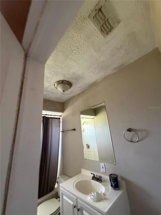 На продажу: $179,999 (3 спален, 2 ванн, 966 Квадратных фут)