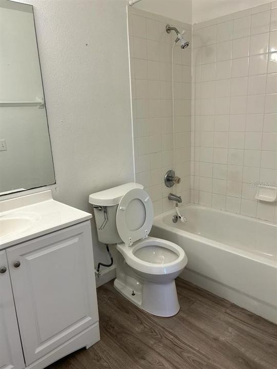 В аренду: $650 (0 спален, 1 ванн, 500 Квадратных фут)