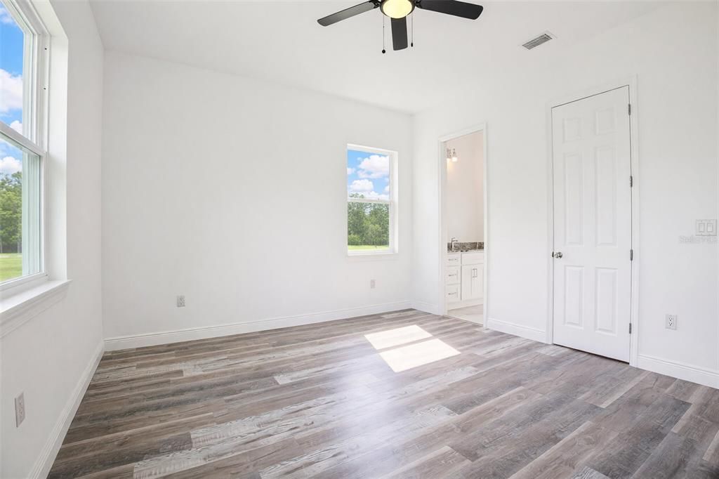 For Sale: $520,000 (4 beds, 3 baths, 2706 Square Feet)