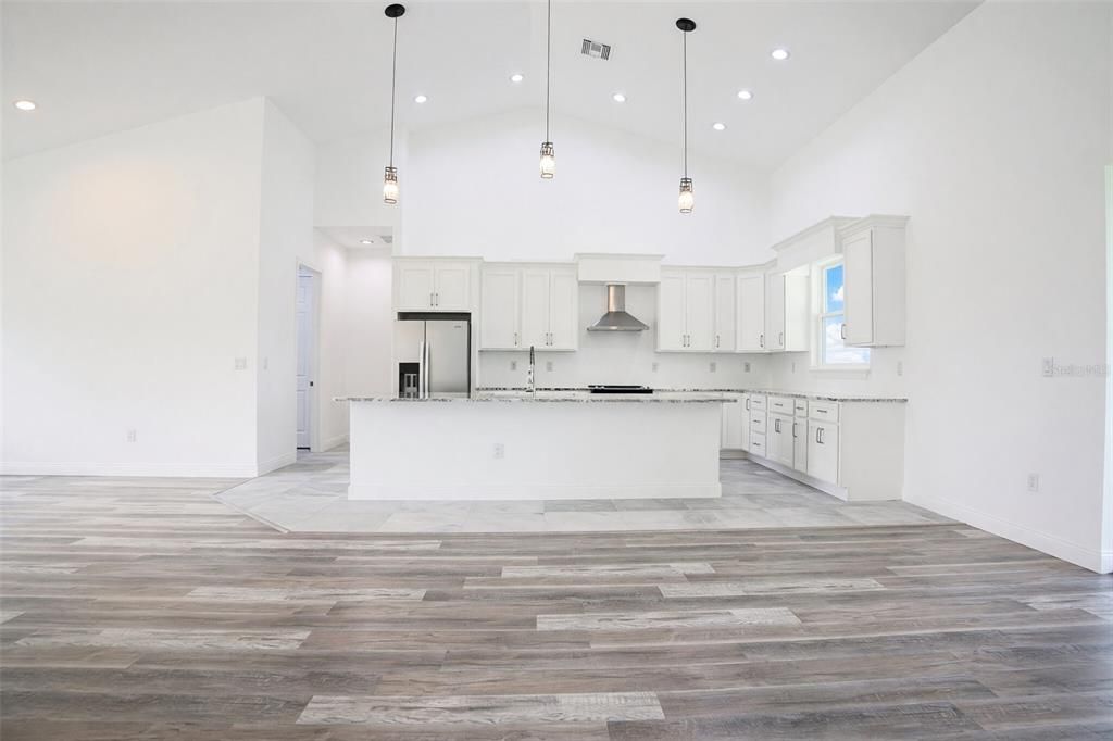 For Sale: $520,000 (4 beds, 3 baths, 2706 Square Feet)