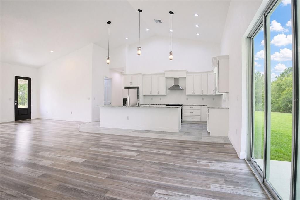For Sale: $520,000 (4 beds, 3 baths, 2706 Square Feet)