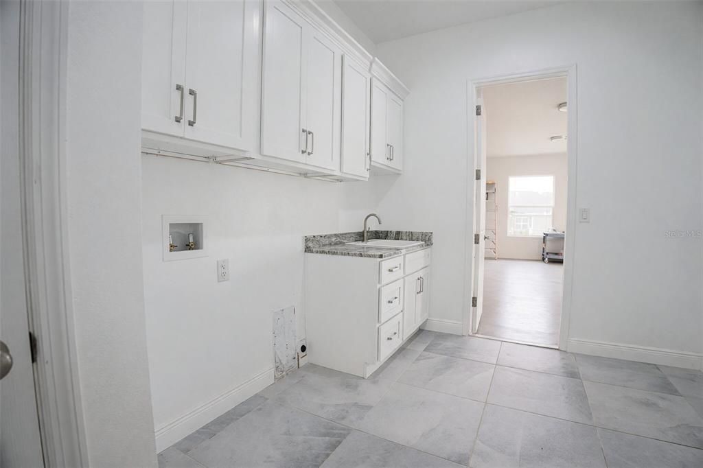 For Sale: $520,000 (4 beds, 3 baths, 2706 Square Feet)