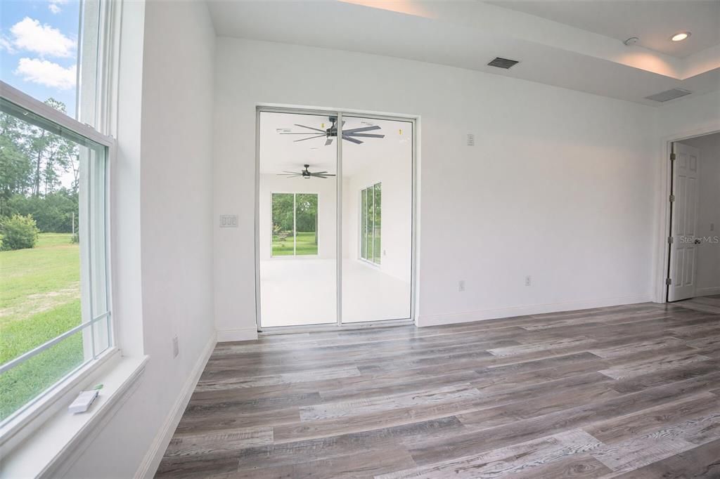 For Sale: $520,000 (4 beds, 3 baths, 2706 Square Feet)