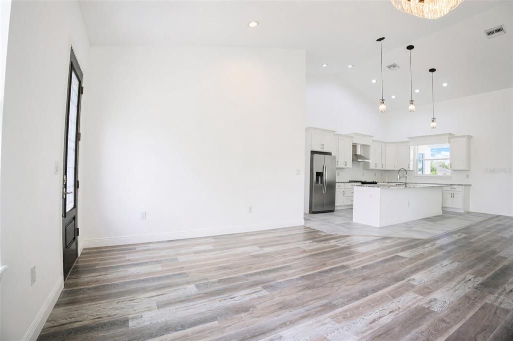 For Sale: $520,000 (4 beds, 3 baths, 2706 Square Feet)