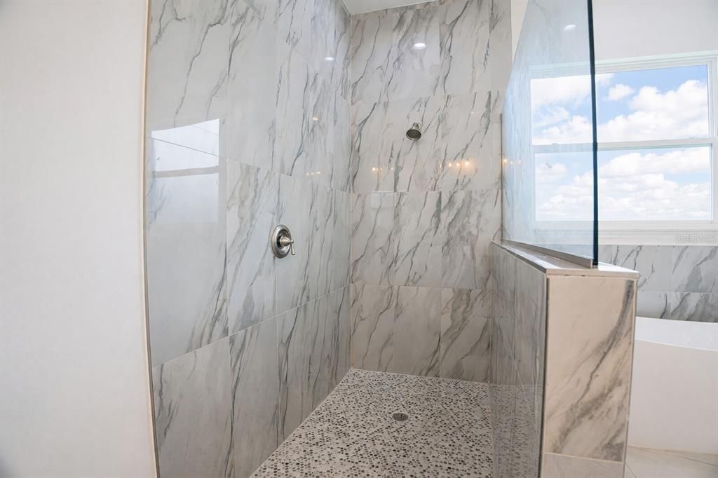 For Sale: $520,000 (4 beds, 3 baths, 2706 Square Feet)