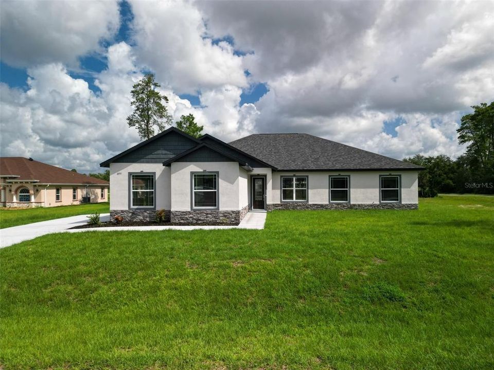 For Sale: $520,000 (4 beds, 3 baths, 2706 Square Feet)