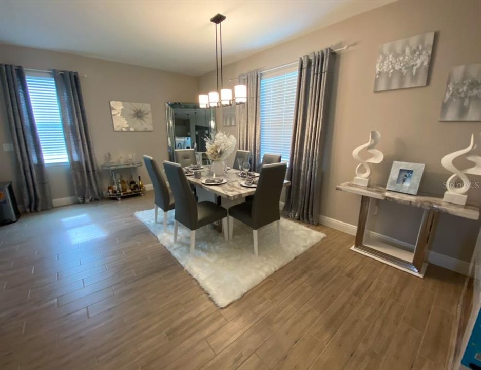 For Rent: $2,850 (4 beds, 3 baths, 2731 Square Feet)