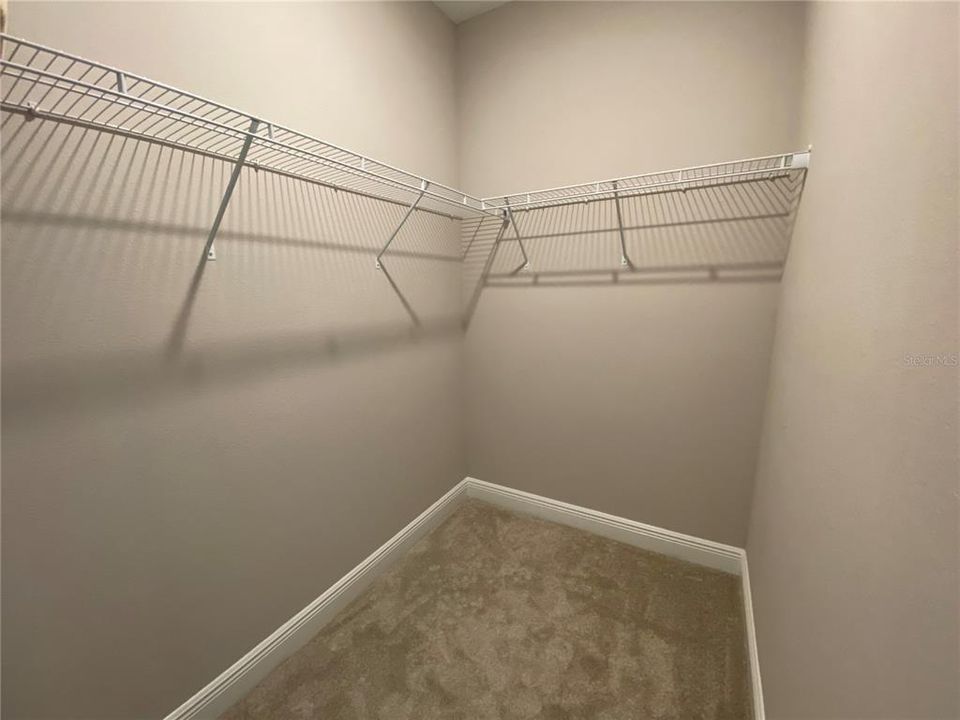For Rent: $2,850 (4 beds, 3 baths, 2731 Square Feet)