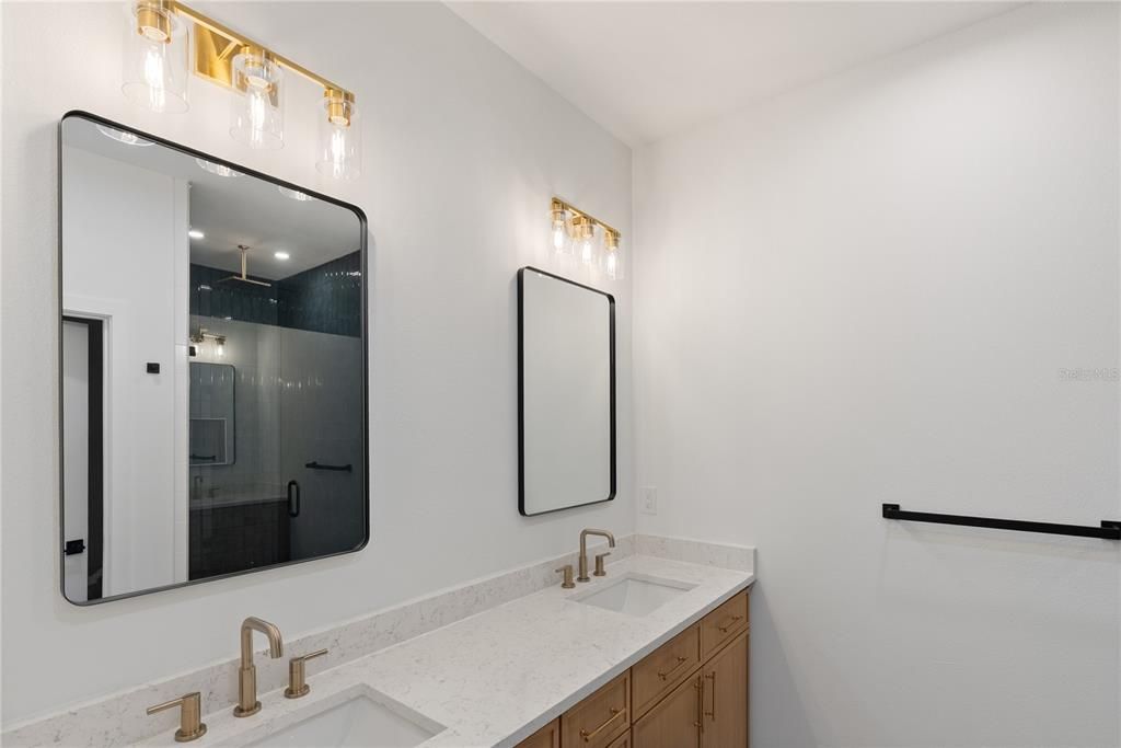 For Sale: $515,000 (3 beds, 2 baths, 1719 Square Feet)