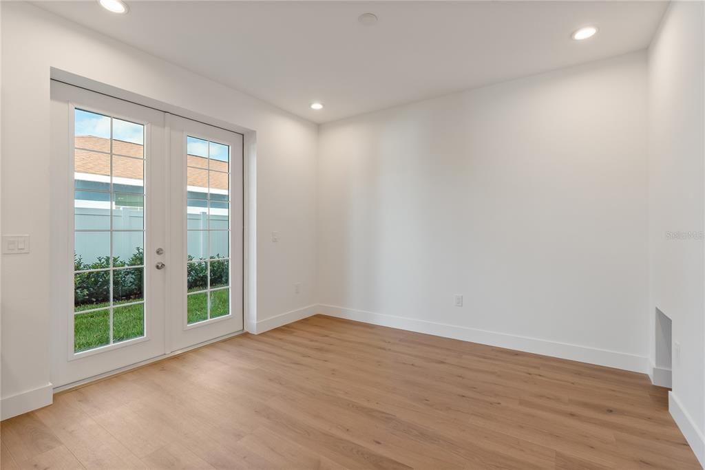 For Sale: $515,000 (3 beds, 2 baths, 1719 Square Feet)