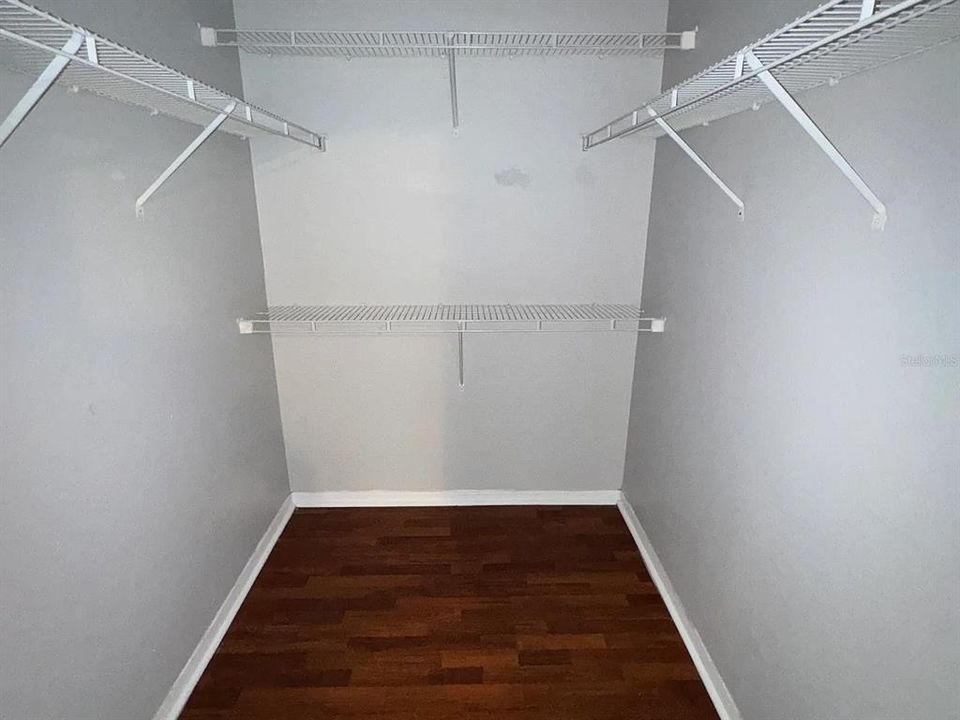 В аренду: $1,900 (2 спален, 2 ванн, 1235 Квадратных фут)