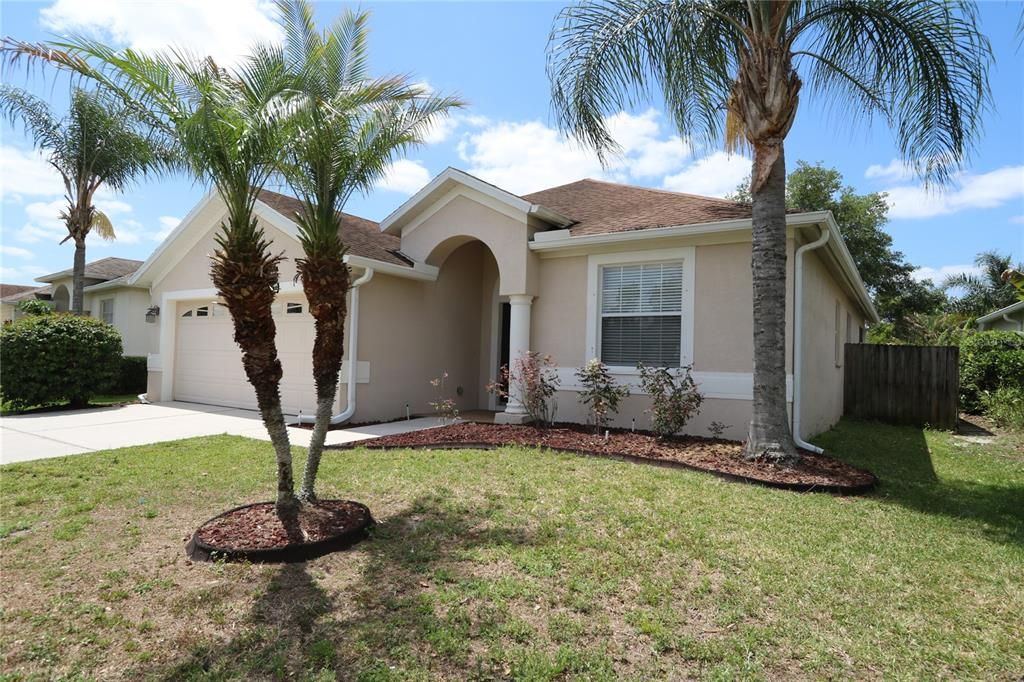 For Rent: $2,100 (3 beds, 2 baths, 1622 Square Feet)