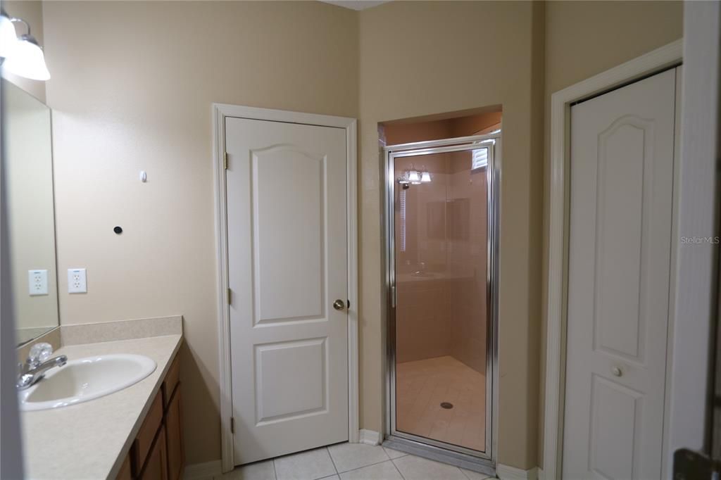 For Rent: $2,100 (3 beds, 2 baths, 1622 Square Feet)