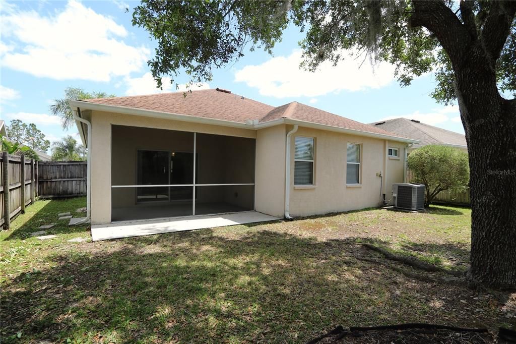For Rent: $2,100 (3 beds, 2 baths, 1622 Square Feet)