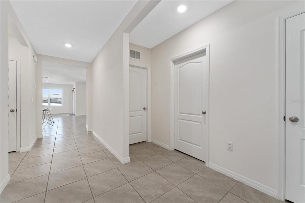 В аренду: $2,600 (3 спален, 2 ванн, 1701 Квадратных фут)