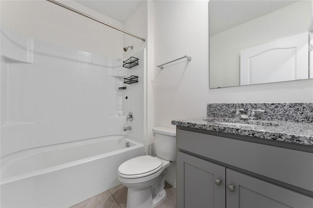 В аренду: $2,600 (3 спален, 2 ванн, 1701 Квадратных фут)