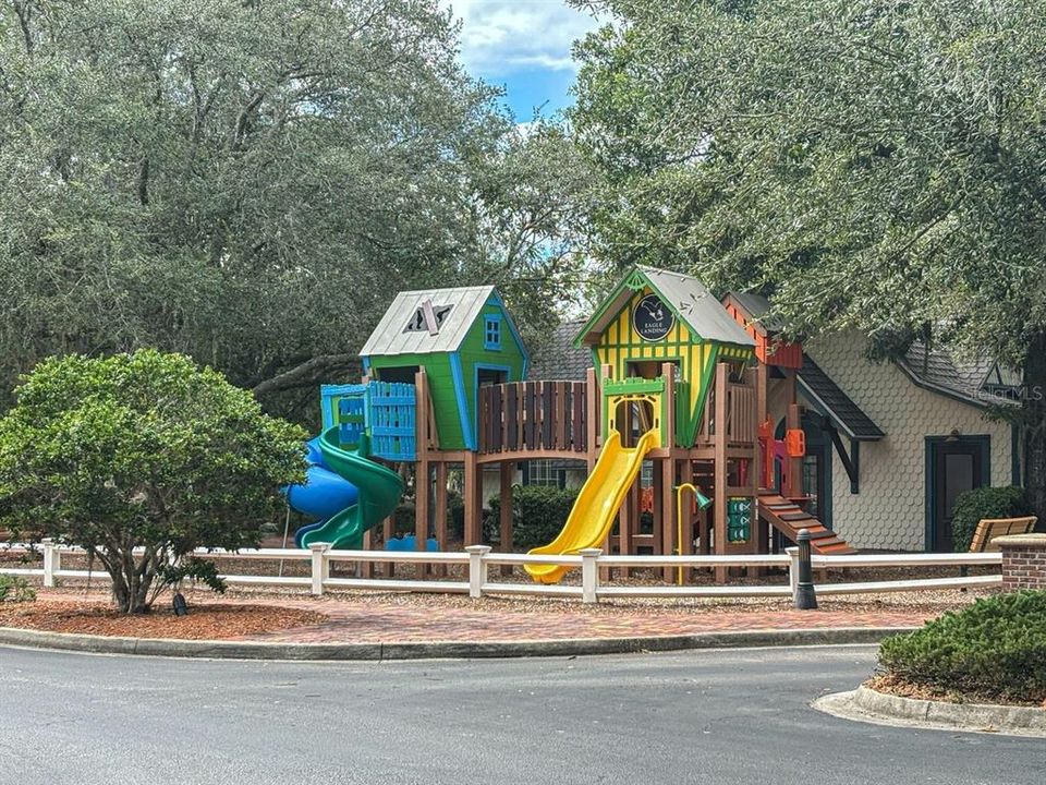 For Sale: $595,000 (4 beds, 3 baths, 3121 Square Feet)
