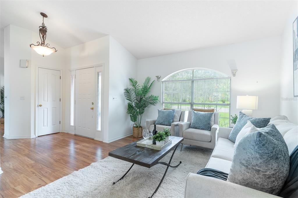 For Sale: $400,000 (3 beds, 2 baths, 1805 Square Feet)