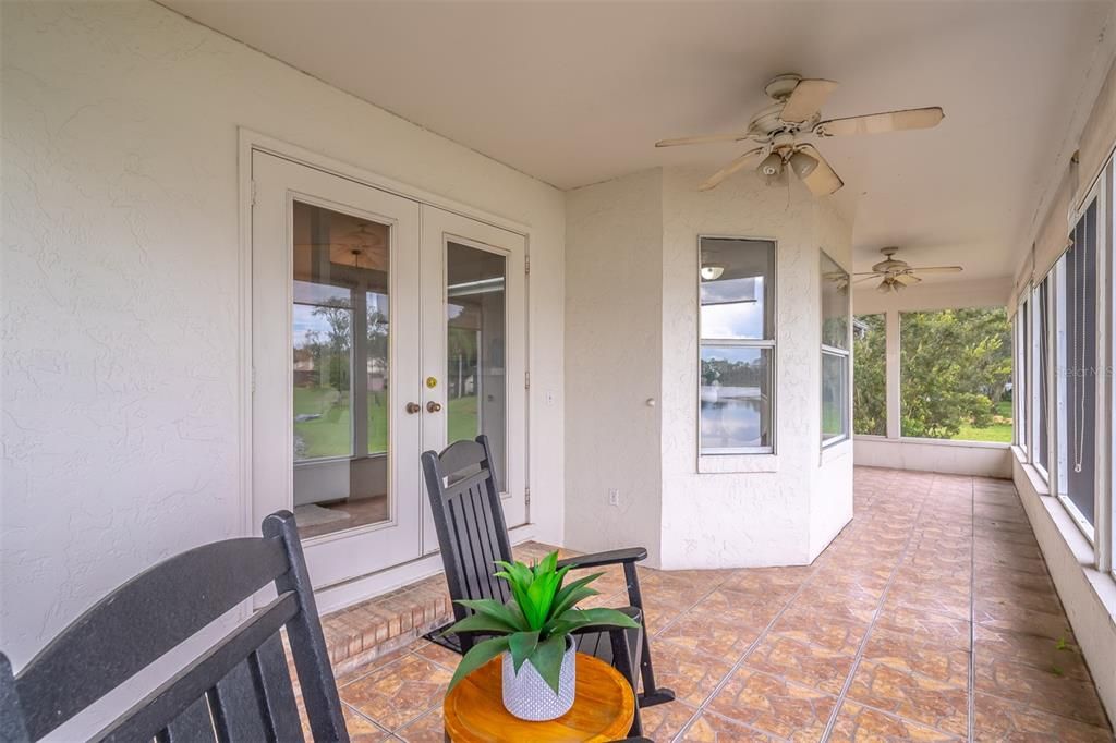 For Sale: $400,000 (3 beds, 2 baths, 1805 Square Feet)