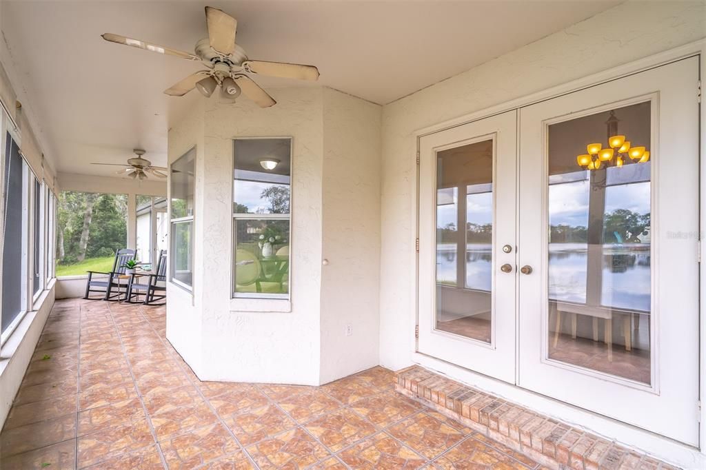 For Sale: $400,000 (3 beds, 2 baths, 1805 Square Feet)