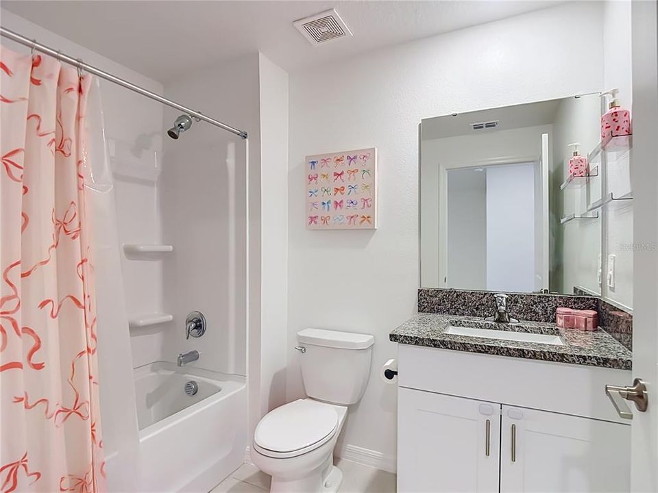 For Sale: $285,000 (3 beds, 2 baths, 1634 Square Feet)