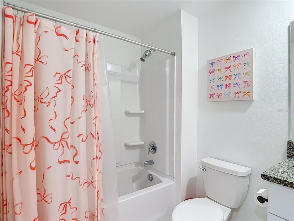 For Sale: $285,000 (3 beds, 2 baths, 1634 Square Feet)