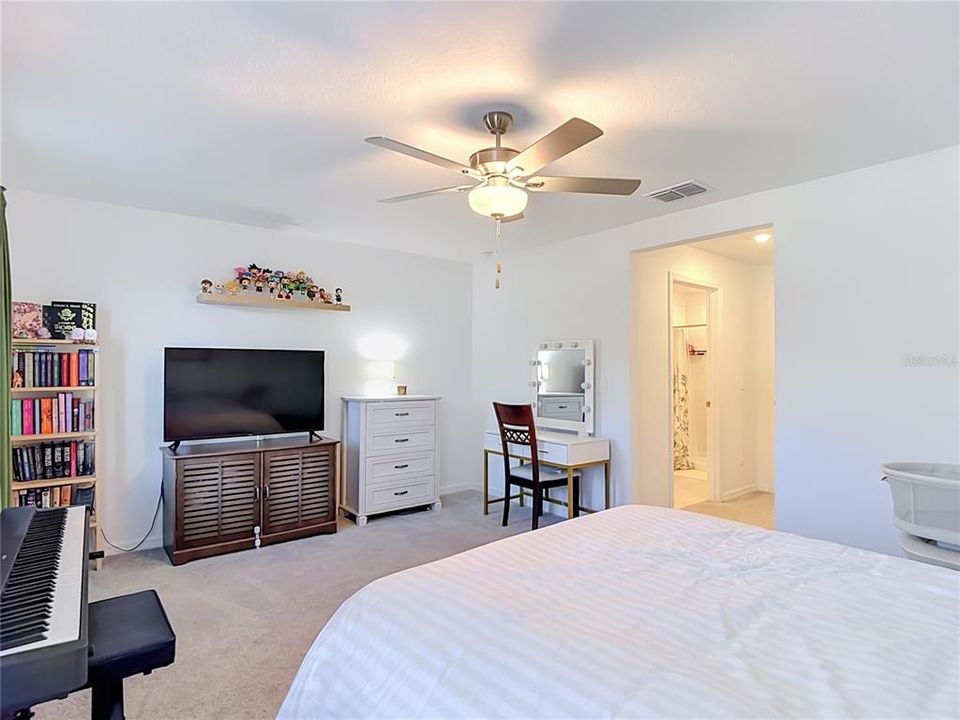 For Sale: $285,000 (3 beds, 2 baths, 1634 Square Feet)