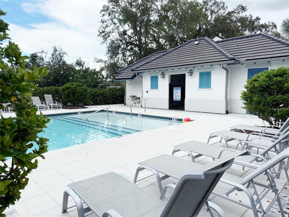 For Sale: $285,000 (3 beds, 2 baths, 1634 Square Feet)