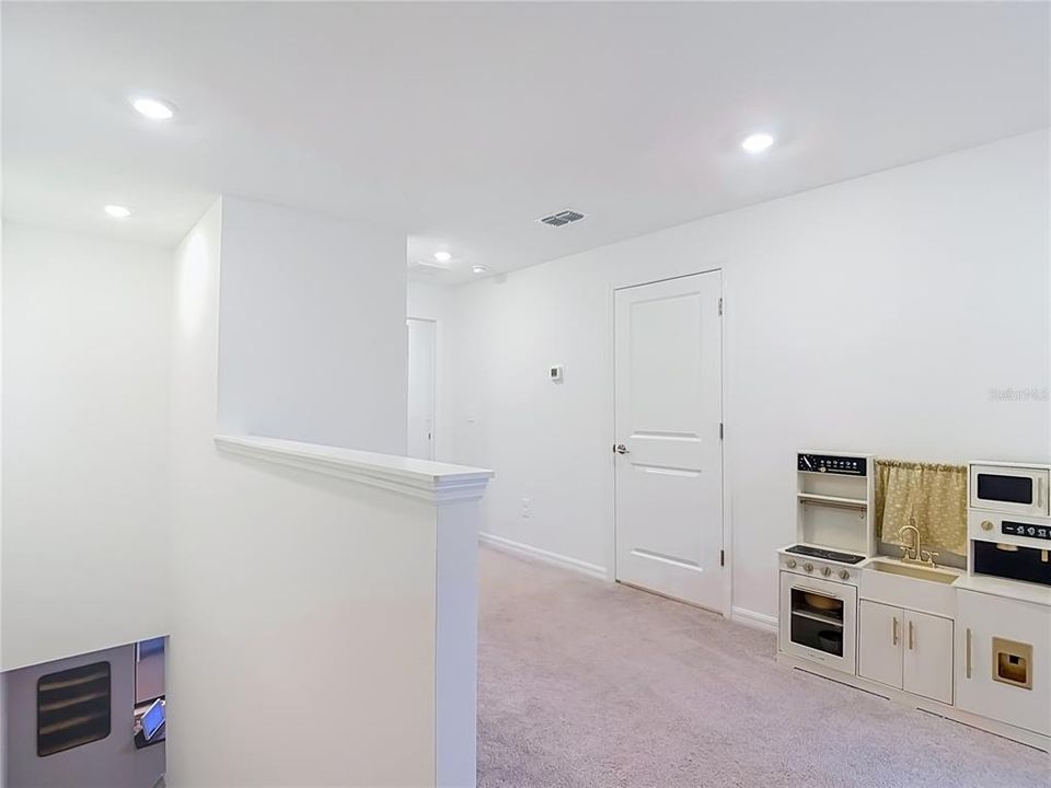For Sale: $285,000 (3 beds, 2 baths, 1634 Square Feet)