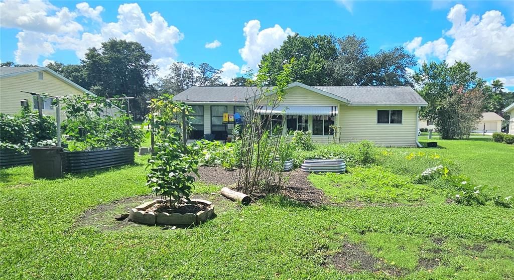 For Sale: $169,000 (2 beds, 2 baths, 1024 Square Feet)